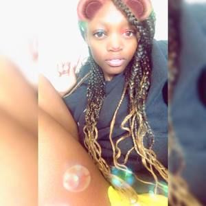 Meet your Posher, Mya